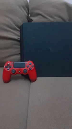 بلاستيشن 4 اسلم بحاله جيده و سعر مناسب