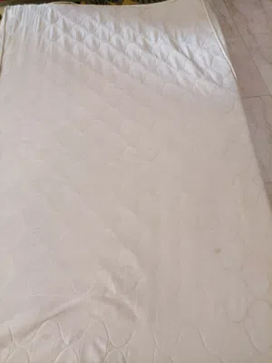 مراتب سرير للبيع مستعمل نظيف  بأسعار مناسبة جدا