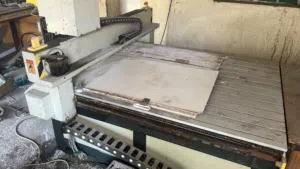 CNC MECHINE WITH VACCUM CLEANER FOR SALE (CHEAP PRICE)
