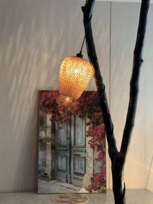إضاءه ارضية اغصان شجر طبيعي