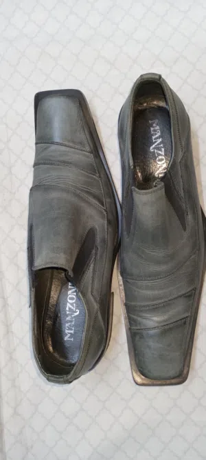 (Read the description) Authentic Italian Manzoni men's shoes, size 42. A very rare find in Iraq.