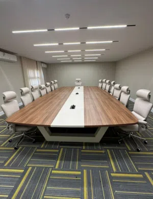 اثاث مكتبي بسع. الجملة