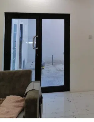 باب فريم الألمنيوم وزجاج