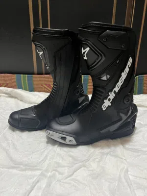 Motorbike safety shoes