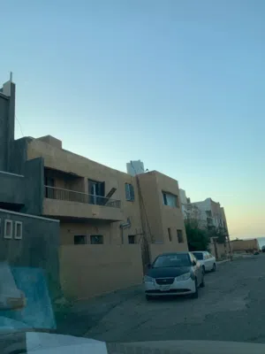 للبيع من المالك مباشرة .. دورين في السياحية بالقرب من البحر