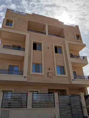 شقة 161م (( جاهزة للمعاينة و استلام فوري)) بسعر لقطة - اميز لوكيشين أمام كمبوند Palm Hills مباشرة