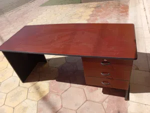 مكتب مدير بحاله ممتازه