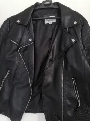 جيبوطي جلد للبيع الواحد على 400 في زوز