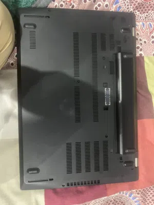 السلام عليكم لابتوب لينوفو T570 نظيفة استخدام شخصي برامج الافيس فقط شغل بسيط