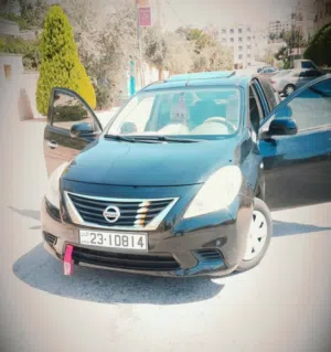 نيسان صني 2012 4 جيد نظيفة للبيع