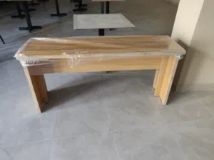 للبيع طاولات عدد 2 مكتب جديده تفصال كبيره