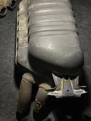 Mercedes sl500 1994 R129 Middle muffler / Rear muffler good condition  برميل وسط و خلفي في حاله جيدة