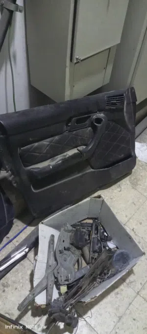 قطع غيار ابواب سياره بي ام دبليو مستعمله مع ماكيناتهم