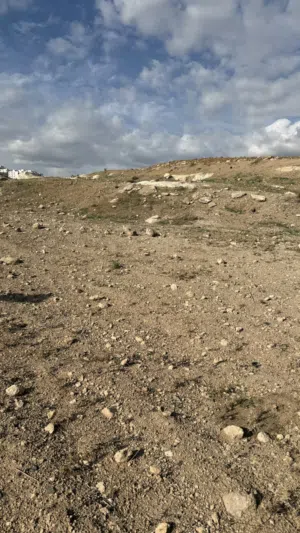 ارض للبيع بمساحة 548م حوض الدربيات- غرب عمان