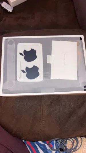 MacBook Air M2 chip ( In perfect condition)