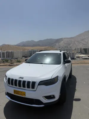 Used Jeep Cherokee in Muscat