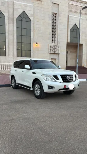 للبيع نيسان باترول v8