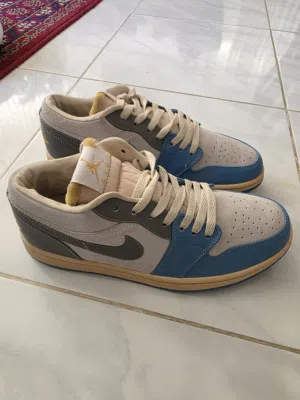 بوت Nike Air Jordan 1 Low قياس 43  اصلي وبحال الجديد