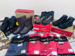 أحذية سلامة و قامجوات  Safety Boot & Coverall