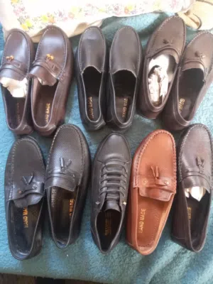 ثلاثين جوز احذيه توب سايدرز توب نظافه اوروبي جلد طبيعي اهم شي ....جديد ميه بالميه