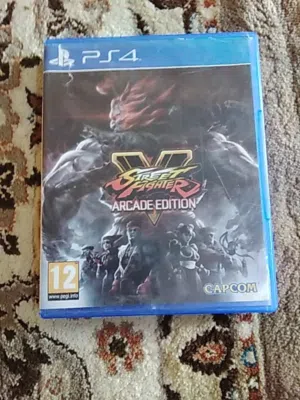 بيع أشرطة بلاستيشن 4 ، السعر 2 ريال لكل سيدي