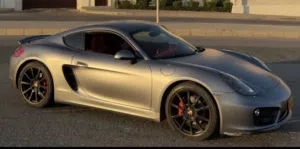 Coupe Porsche in Muscat