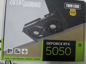 PC للبيع بحالة نظيفة