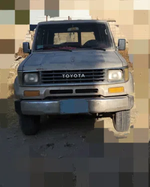 للبيع Toyota Land Cruiser 1990 LX بنزين 4 سلندر وارد خليجي – دفع رباعي 4WD – قير عادي