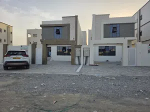 توين فيلا راقيه خلف شبك  الجامعه الالمانيه مباشره 73000 ريال