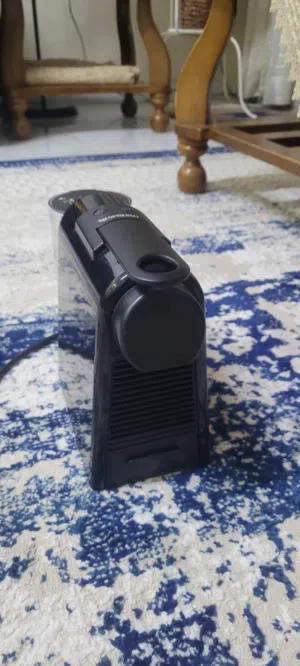 للبيع مكينة قهوة نيسبريسو