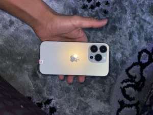 Apple iPhone 14 Pro 256 GB in Al Sharqiya