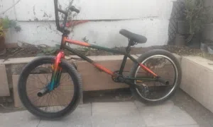 ثلاث الوان  BMX للبيع