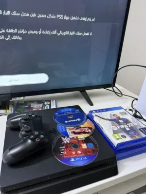 سوني 4 للبيع نظيفه جداً جداً 1 تيرا مع وجود 4 اشرطه و جهازين تحكم من الاخر بحاله الوكااااله