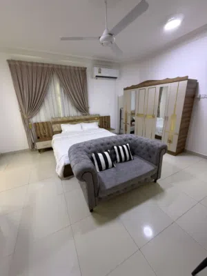 استديو كبير مع روف في العذيبه فرش راقي good studio in al Aziba
