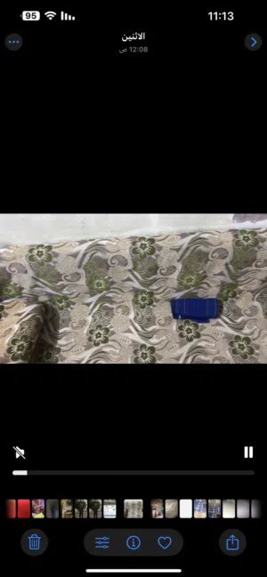 السلام عليكم عندي كعده عربيه مستعمله 6قطع ثنين زاويه وثنين كبار وثنين صغار وياهن تجوات 3