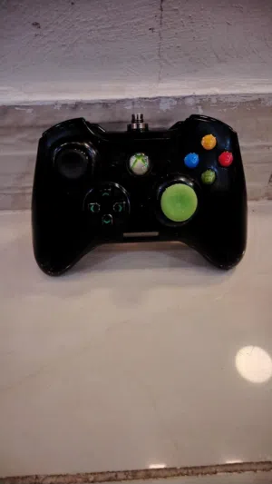 يد تحكم احترافي رايزن جديد حط السعر اللي بدك ياه بحق ربنا وتعال خذها