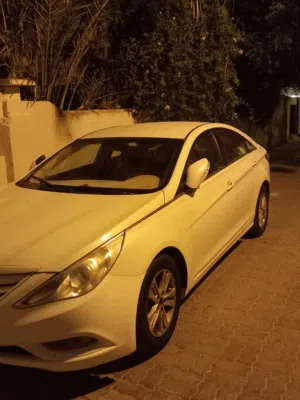 Used 2011 Hyundai Sonata Sedan with Original Paint and Modern Features - Korean Specs
