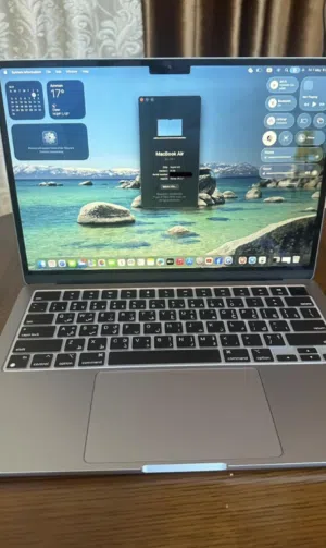 MacBook Air M2 (2022) للبيع – نظيف جدًا واستخدام خفيف