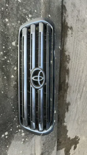 شبك لاند كروزر VXR 2008-2011 (تجاري)
