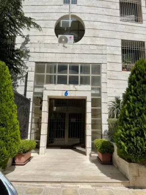 شقة سكنية فاخرة للبيع في عبدون - 15239