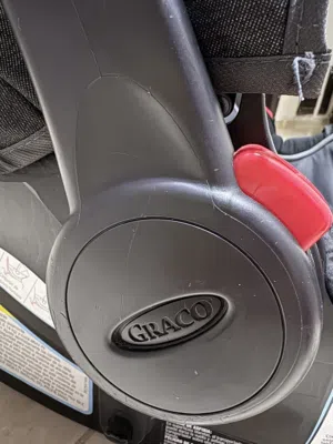 car seat كرسي سيارة