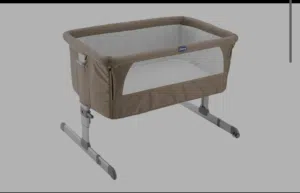 Chicco The Next 2 Me co-sleeper crib has 6 adjustable height levels  للبيع سرير أطفال  ماركه شيكو.
