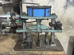 عدة محل ألمنيوم كامل للبيع