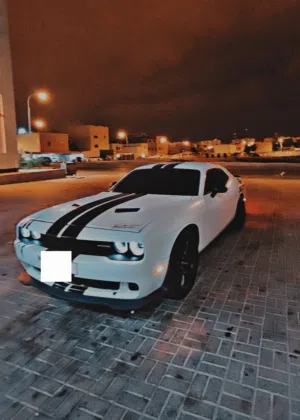دوج تشالنجر للبيع موديل 2020 وارد كندا مقلوب بحرين من سنه نظيف جدا
