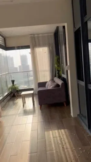 شقة سكنية في مجمع بوابة العراق السكني بمساحة 228م