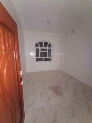 220 m2 4 Bedrooms Apartments for Rent in Sana'a Bayt Baws