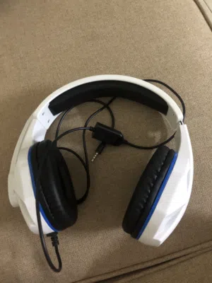 اعلان سماعات للبيع مستعمله ولا كن تشتغل