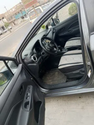 نيسان فيرسا للبيع