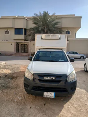 Used Isuzu Other in Al Riyadh