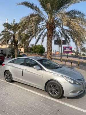 هيونداي سوناتا موديل 2012 اللون سلفر  فحص كامل